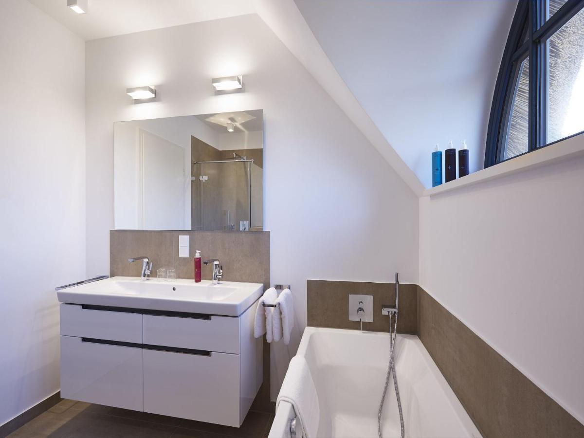 Reetland Am Meer - Premium Reetdachvilla Mit 3 Schlafzimmern, Sauna Und Kamin F07 Dranske Buitenkant foto